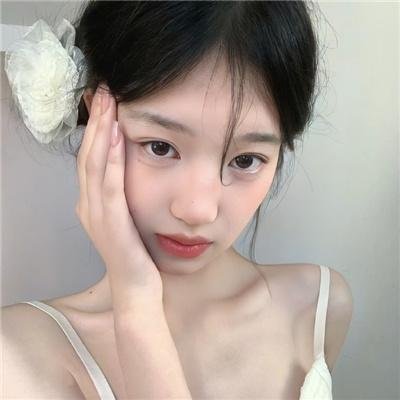 霸气女销售封面